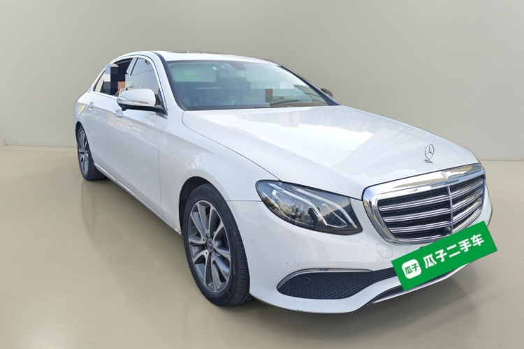 奔驰E级 2019款 E 260 L车身外观3