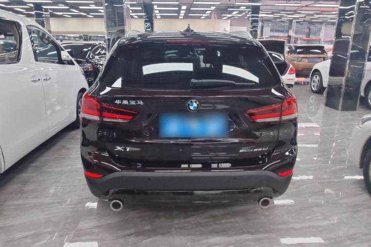 宝马X1 2021款 sDrive25Li 领先型车身外观6