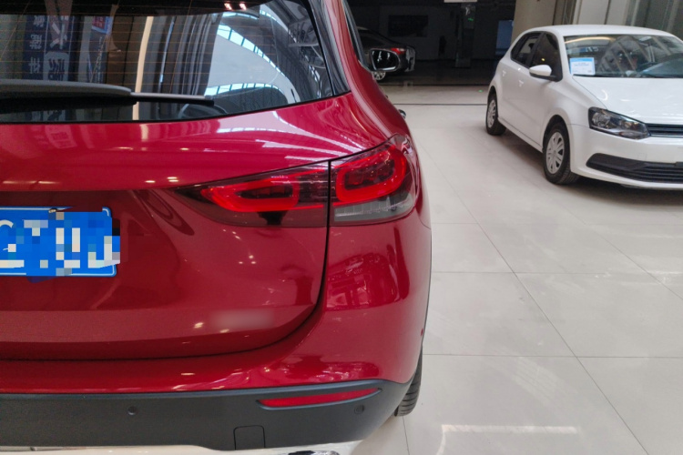 奔驰GLA 2023款 GLA 220车身外观9