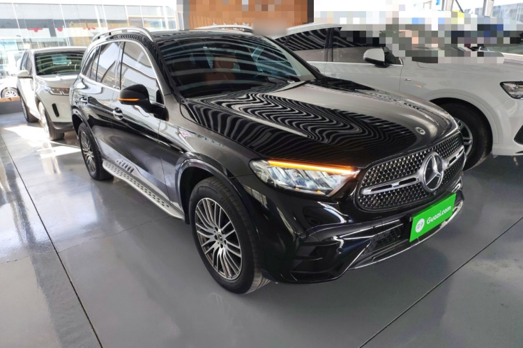 奔驰GLC 2023款 GLC 300 L 4MATIC 动感型 7座车身外观3