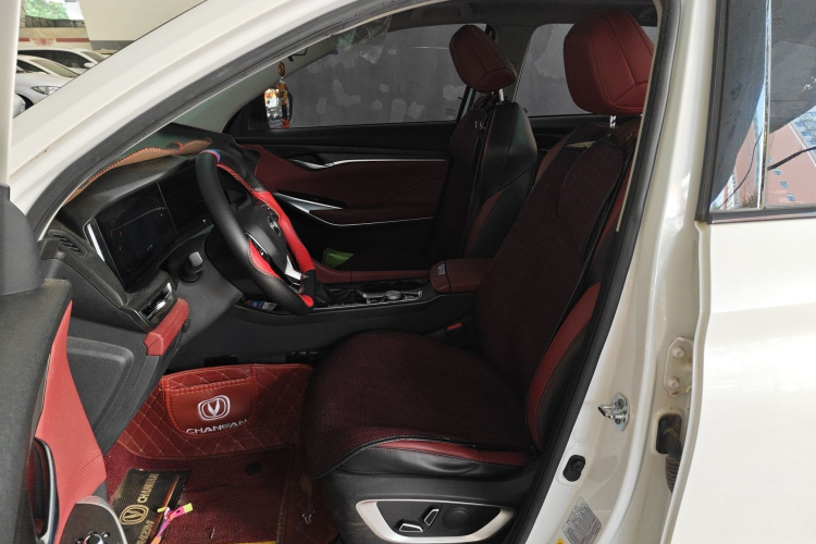 长安CS75 PLUS 2021款 1.5T 自动豪华型局部细节19