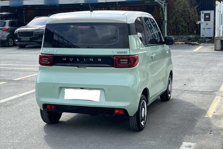 五菱汽车 宏光MINIEV 2022款 马卡龙臻享款 磷酸铁锂车身外观6004