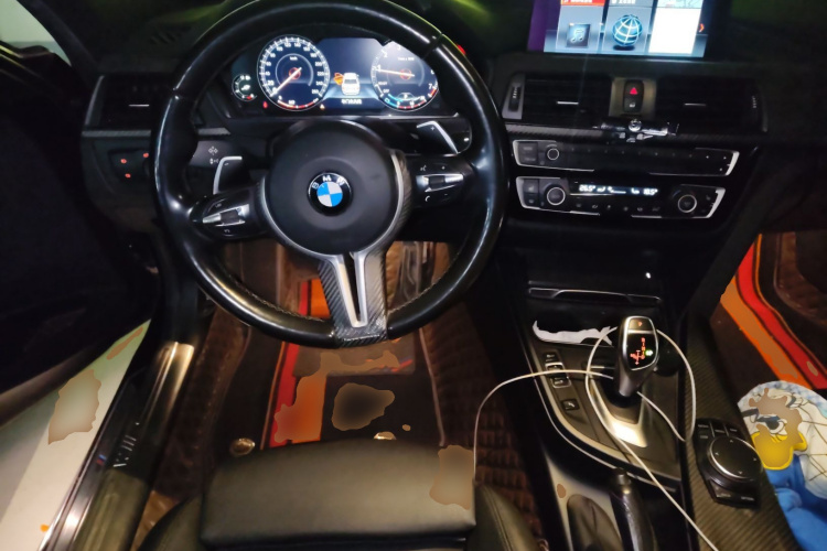 宝马3系 2019款 320Li M运动套装中控内饰13