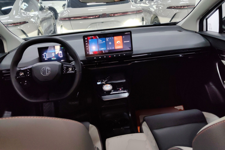 名爵 MG4 EV 2023款 415km 出海冠军版中控内饰12