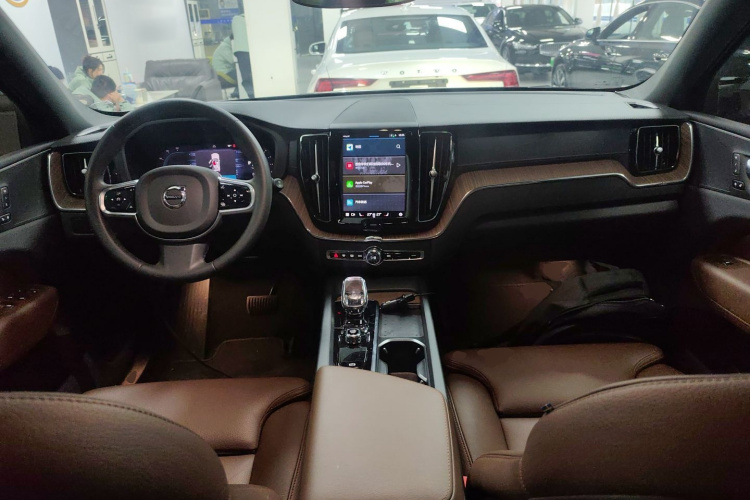 沃尔沃XC60 2024款 B5 四驱智远豪华版中控内饰12