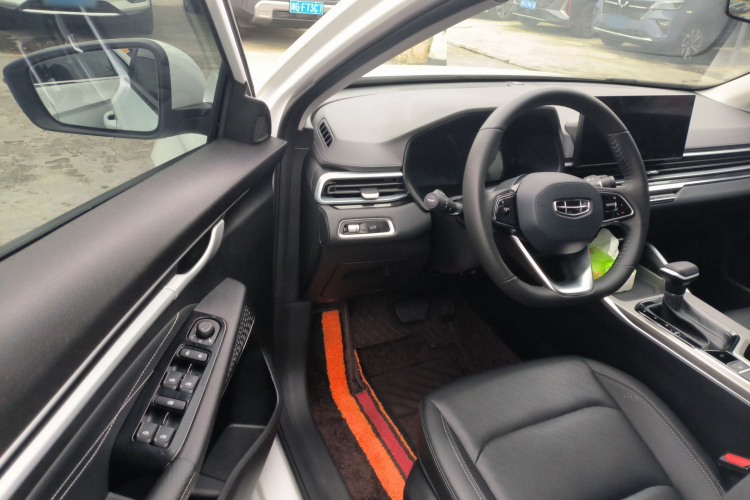 吉利汽车 帝豪 2023款 第4代冠军版 1.5L CVT豪华型中控内饰20