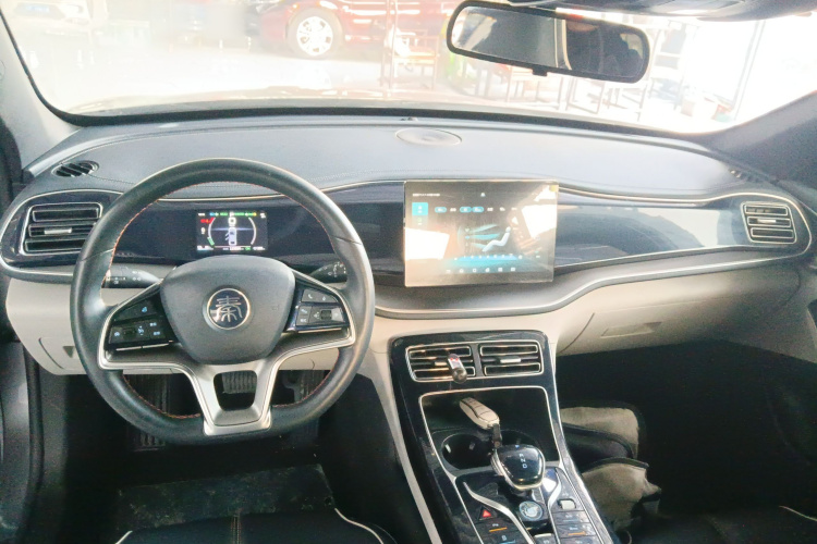 比亚迪 秦PLUS 2021款 EV 500KM 豪华型中控内饰12