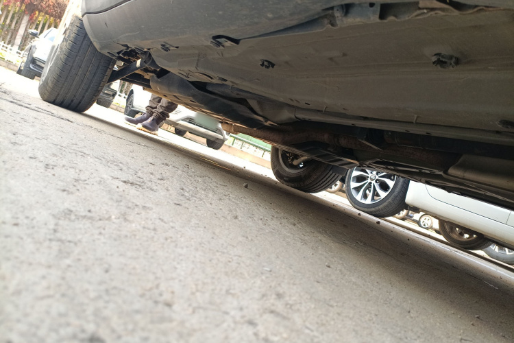 Jeep 自由侠 2016款 2.0L 自动四驱75周年致敬版局部细节9001