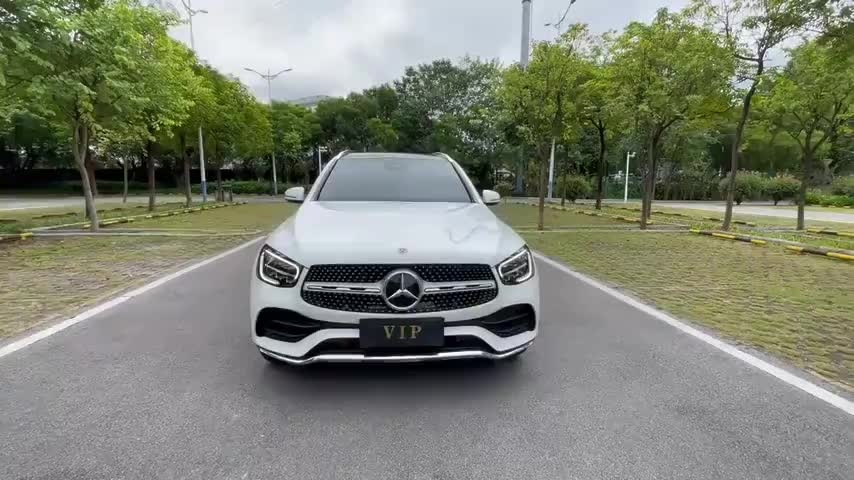 奔驰GLC 2020款 改款 GLC 300 L 4MATIC 动感型实拍1