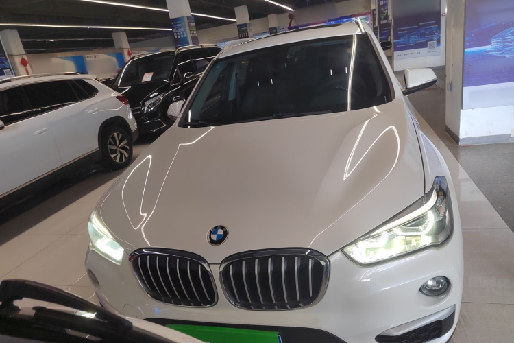 宝马X1 2019款 sDrive18Li 尊享型车身外观6001