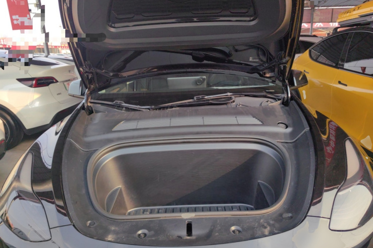 特斯拉 Model Y 2022款 改款 后轮驱动版机舱底盘24