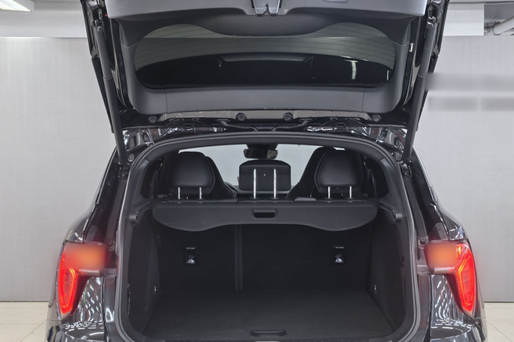 领克01 2021款 2.0TD 四驱暗夜版局部细节23