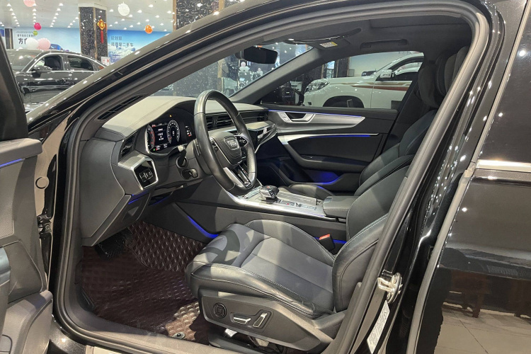 奥迪A6L 2023款 改款 40 TFSI 豪华动感型中控内饰7002