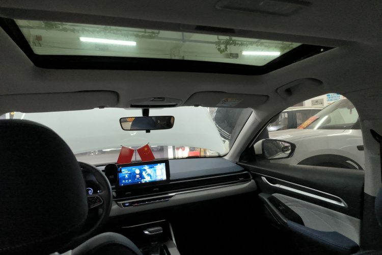 吉利汽车 帝豪 2022款 第4代 1.5L CVT旗舰型中控内饰22