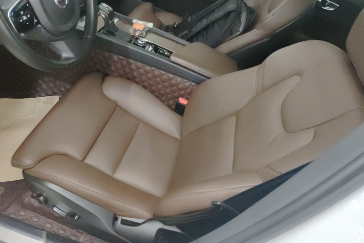 沃尔沃XC60 2021款 T5 四驱智远豪华版中控内饰19