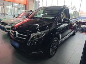 奔驰V级 2018款 V 260 L 尊贵加长版 国VI