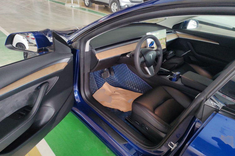 特斯拉 Model 3 2021款 标准续航后驱升级版中控内饰7003
