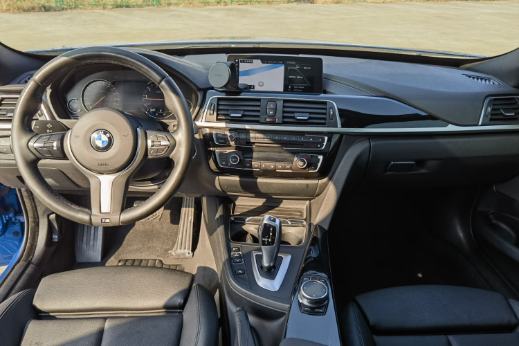 宝马3系GT 2019款 320i M运动套装中控内饰7001