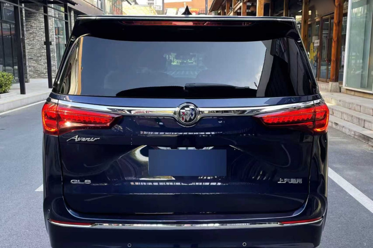 别克GL8 2020款 Avenir艾维亚 四座尊礼版车身外观6002