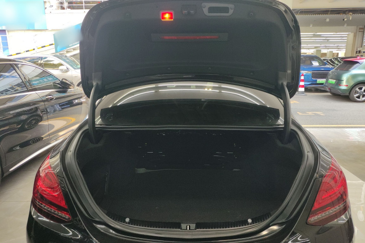 奔驰C级 2019款 改款 C 260 L 运动版机舱底盘23