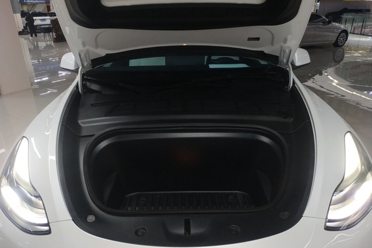 特斯拉 Model Y 2022款 改款 长续航全轮驱动版局部细节24