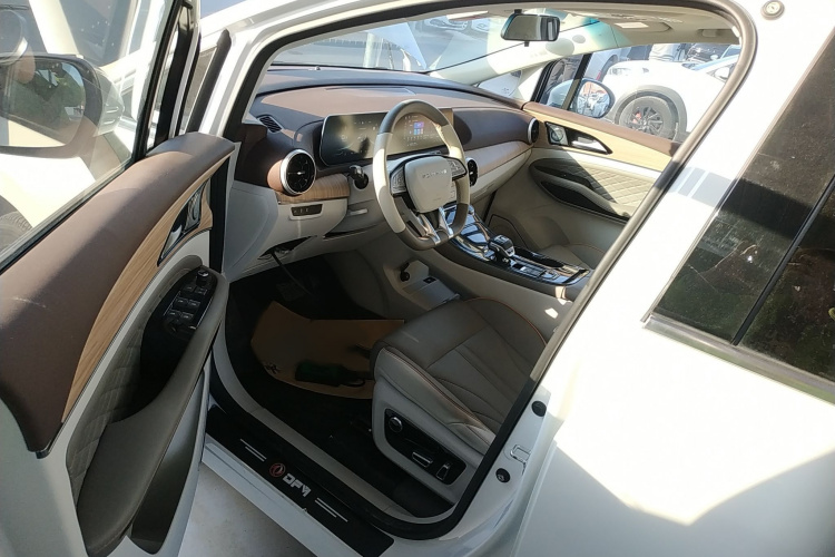 东风风行 风行游艇 2024款 1.5T DCT 观海版中控内饰7003