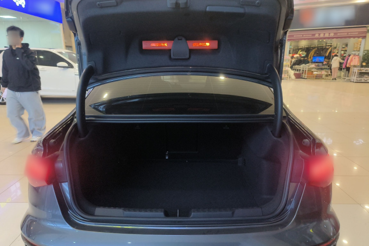 奥迪A3 2023款 改款 A3L Limousine 35 TFSI 时尚运动型局部细节23