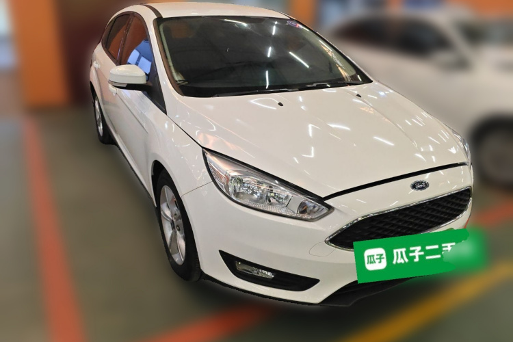 福特 福克斯 2015款 两厢 1.6L 自动舒适型车身外观3