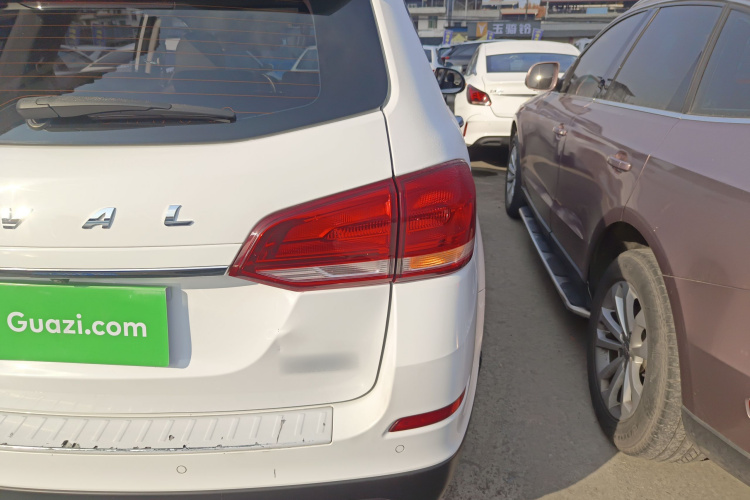 哈弗H6 2018款 蓝标 运动版 1.5T 手动两驱精英型车身外观9