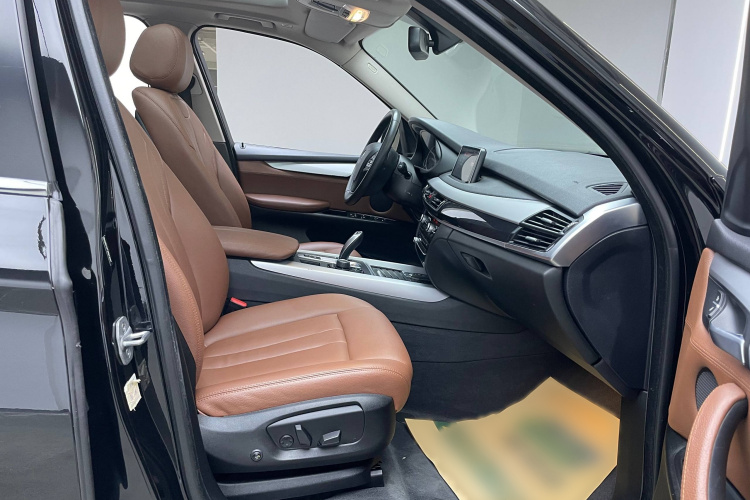 宝马X5（平行进口）中控内饰7013