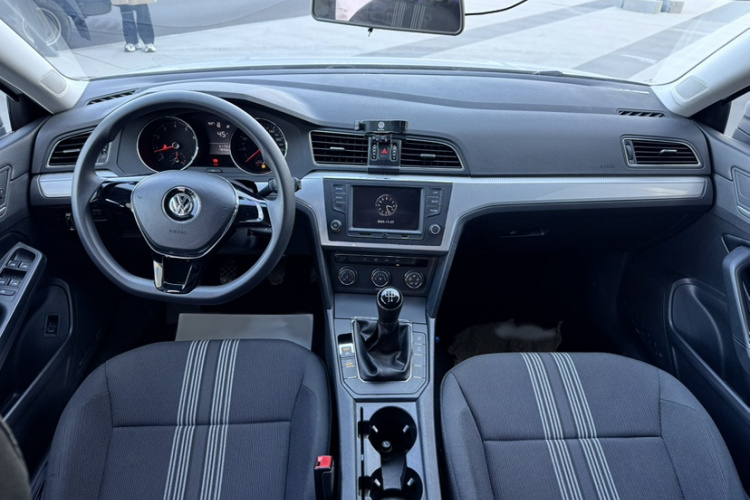 大众 凌渡 2018款 230TSI 手动风尚版中控内饰7003