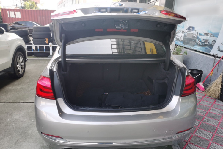 宝马3系 2016款 316Li 时尚型局部细节23