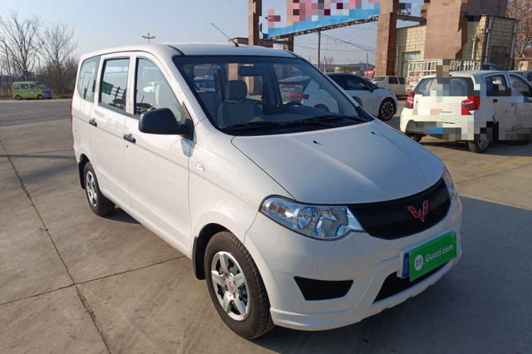 五菱汽车 五菱宏光 2021款 1.5L S基本型LAR车身外观3