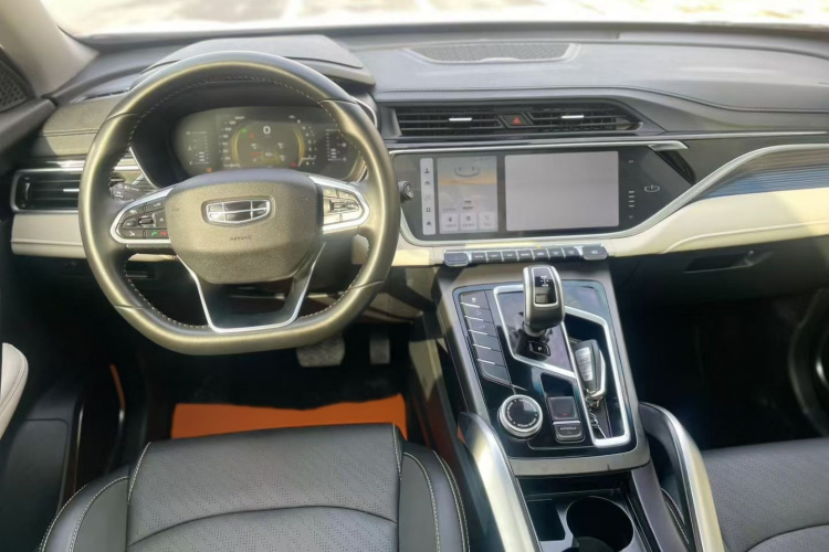 吉利汽车 2022款 博越X 1.8TD DCT智尚型中控内饰7005