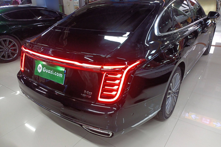 红旗H9 2022款 2.0T 智联旗畅版车身外观7