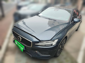 沃尔沃S60 2023款 B4 智远豪华版