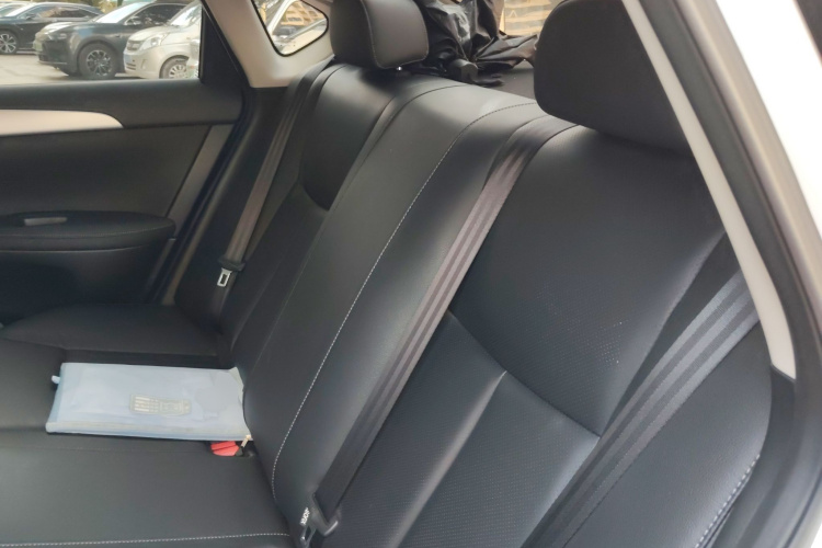 日产 轩逸 2024款 改款 经典 1.6XE CVT舒适版中控内饰21