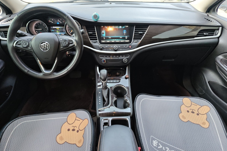 别克 威朗 2018款 三厢 20T 双离合领先型中控内饰12