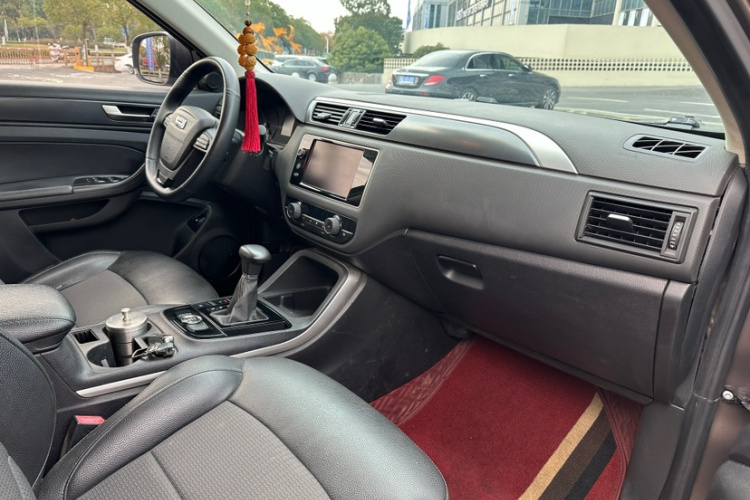 观致5 2016款 1.6T 自动精英型中控内饰7001