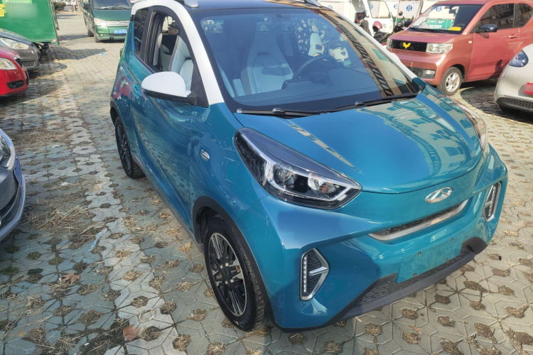 奇瑞 小蚂蚁 2022款 甜粉款 全糖版 磷酸铁锂 29.2kWh 30kW 301km车身外观3