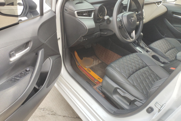 丰田 雷凌 2021款 185T CVT豪华版中控内饰20