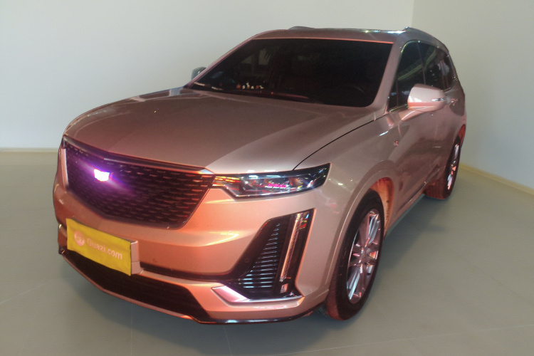 凯迪拉克XT6 2022款 2.0T 七座四驱豪华型车身外观1