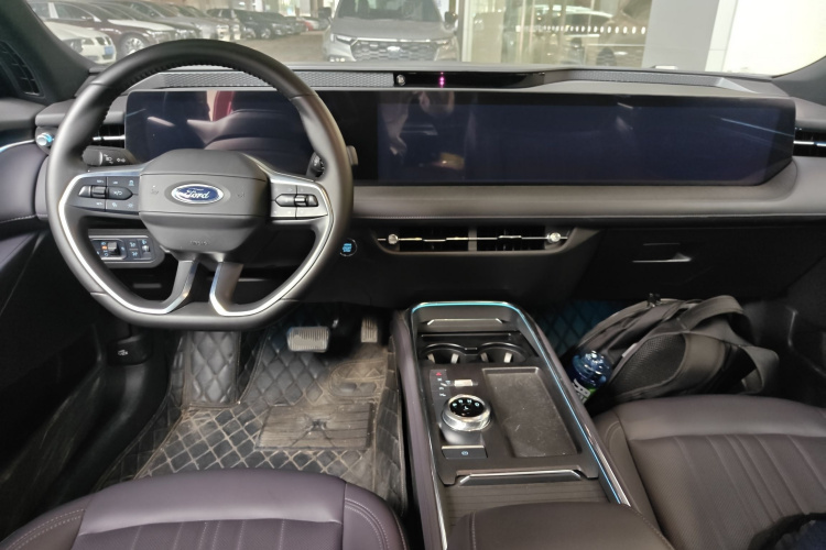 福特 蒙迪欧 2023款 EcoBoost 245 至尊型中控内饰12