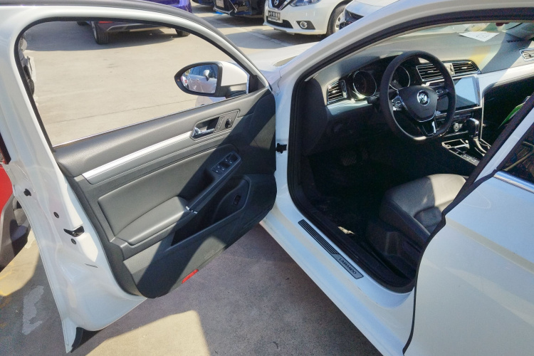 大众 凌渡 2015款 330TSI DSG舒适版中控内饰20