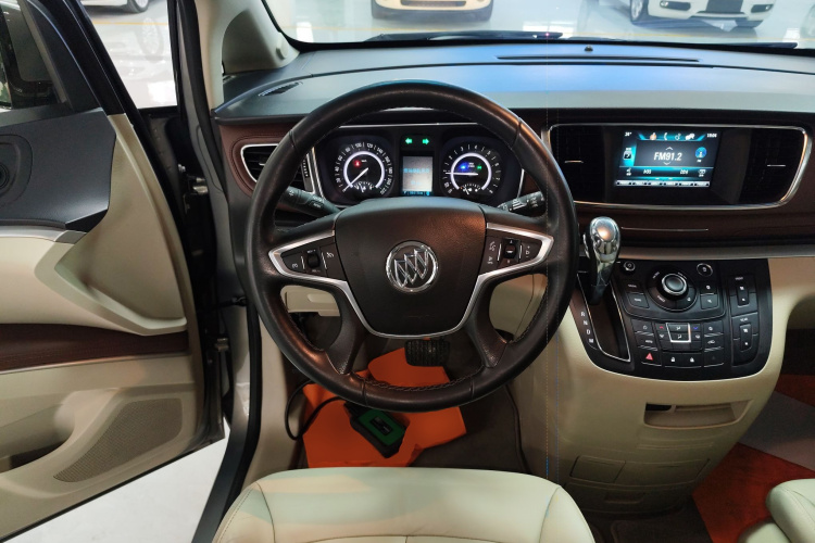 别克GL8 2018款 28T 豪华型 国VI中控内饰13