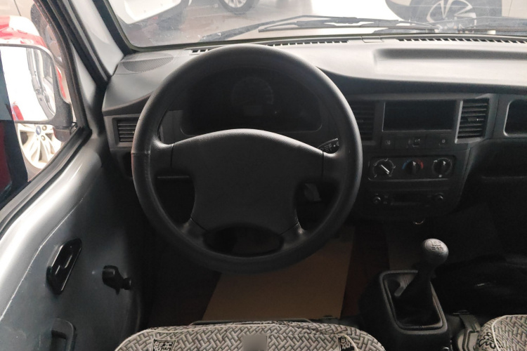 五菱汽车 五菱之光 2023款 1.5L 实用型 5/7座局部细节13