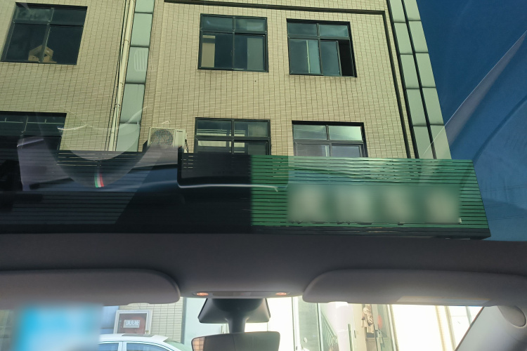 特斯拉 Model Y 2022款 改款 后轮驱动版中控内饰22