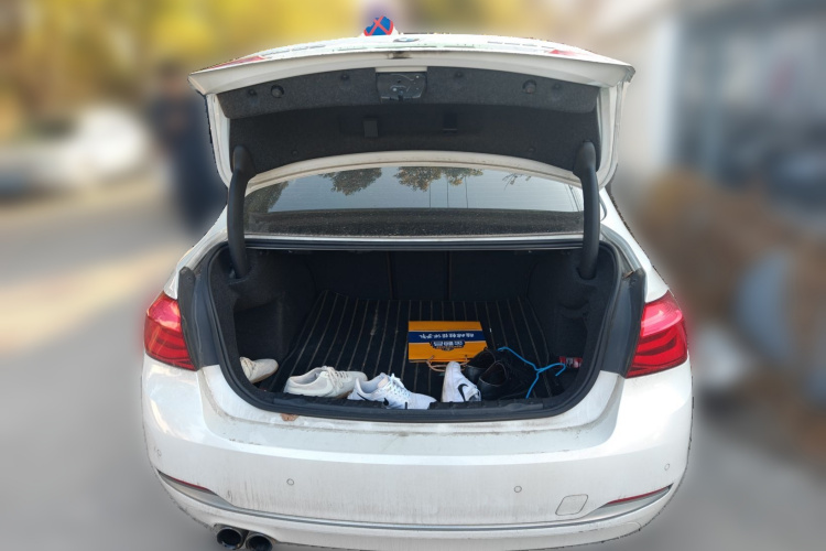 宝马3系 2018款 320Li xDrive 时尚型中控内饰23