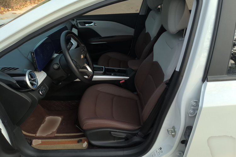 雪佛兰 科鲁泽 2023款 1.5L 双离合悦享版中控内饰19