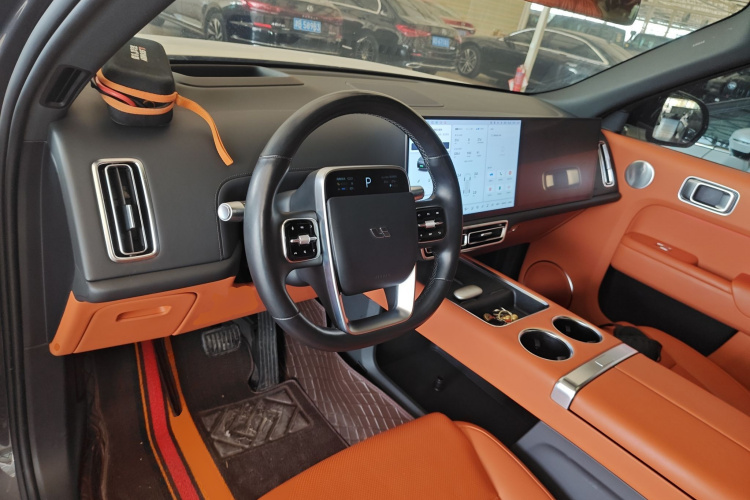 理想汽车 理想L9 2022款 Max中控内饰12